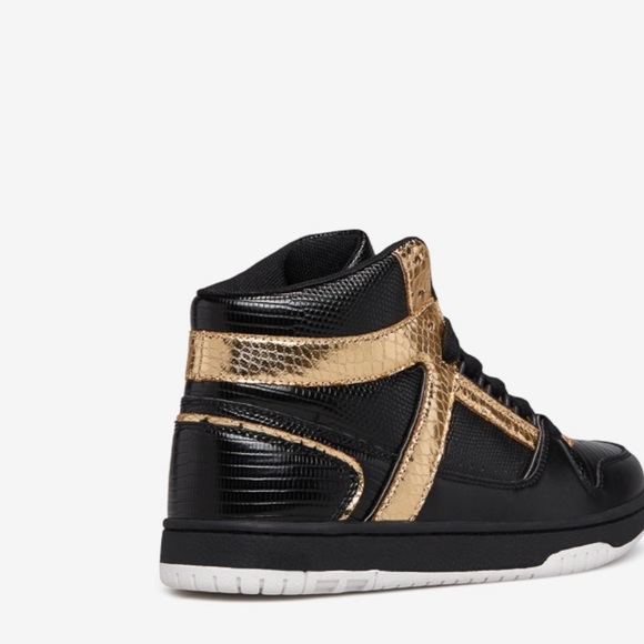 sneakers - Picture 3 of 3